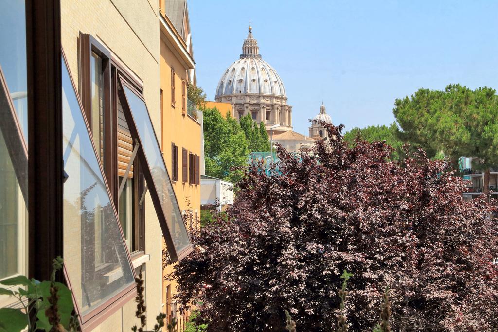 San Pietro Stazione Guesthouse Rome Exterior photo
