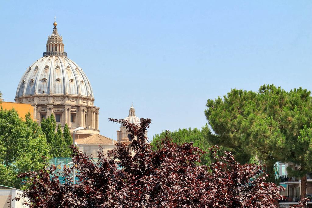 San Pietro Stazione Guesthouse Rome Exterior photo