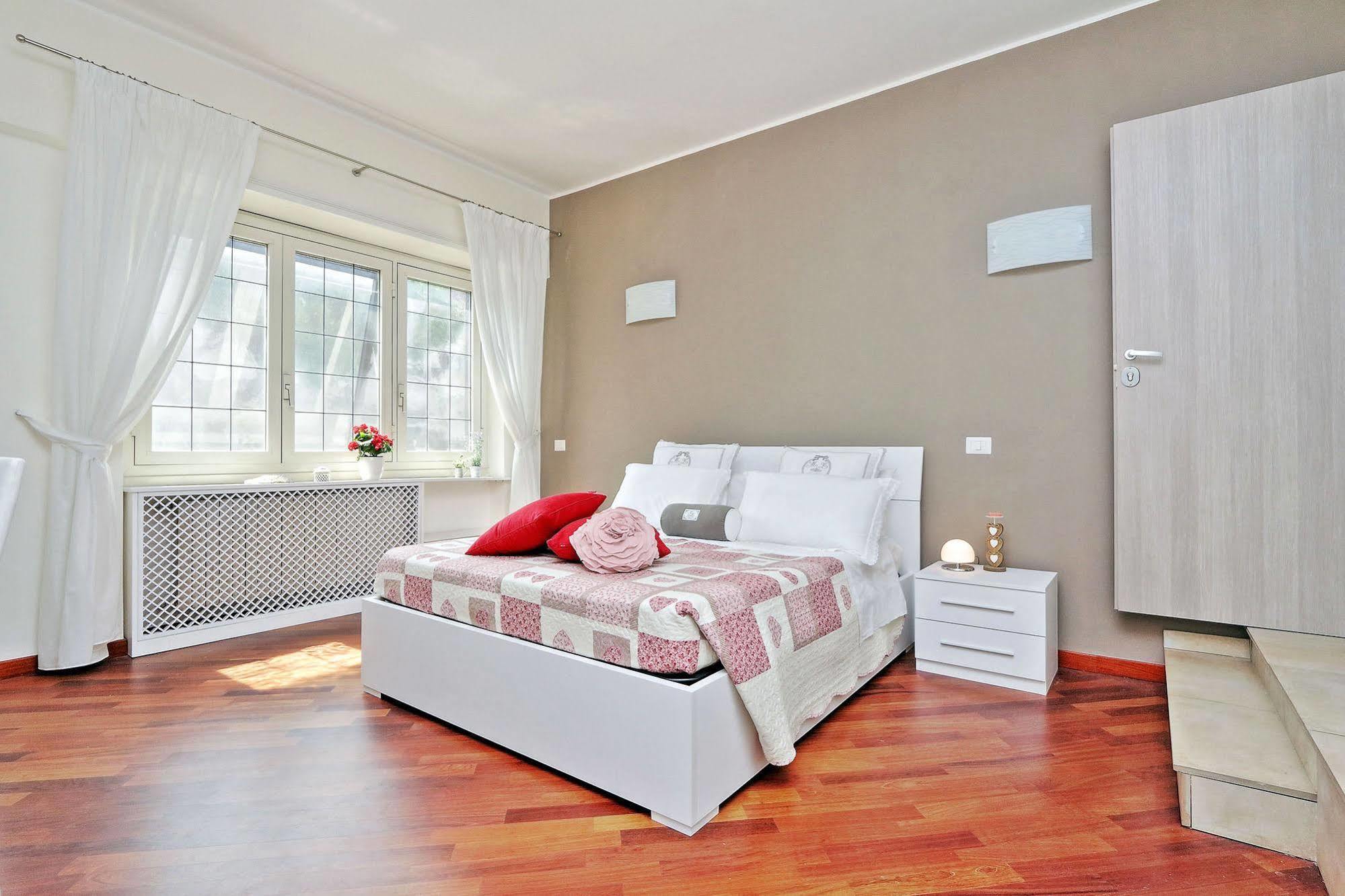 San Pietro Stazione Guesthouse Rome Exterior photo