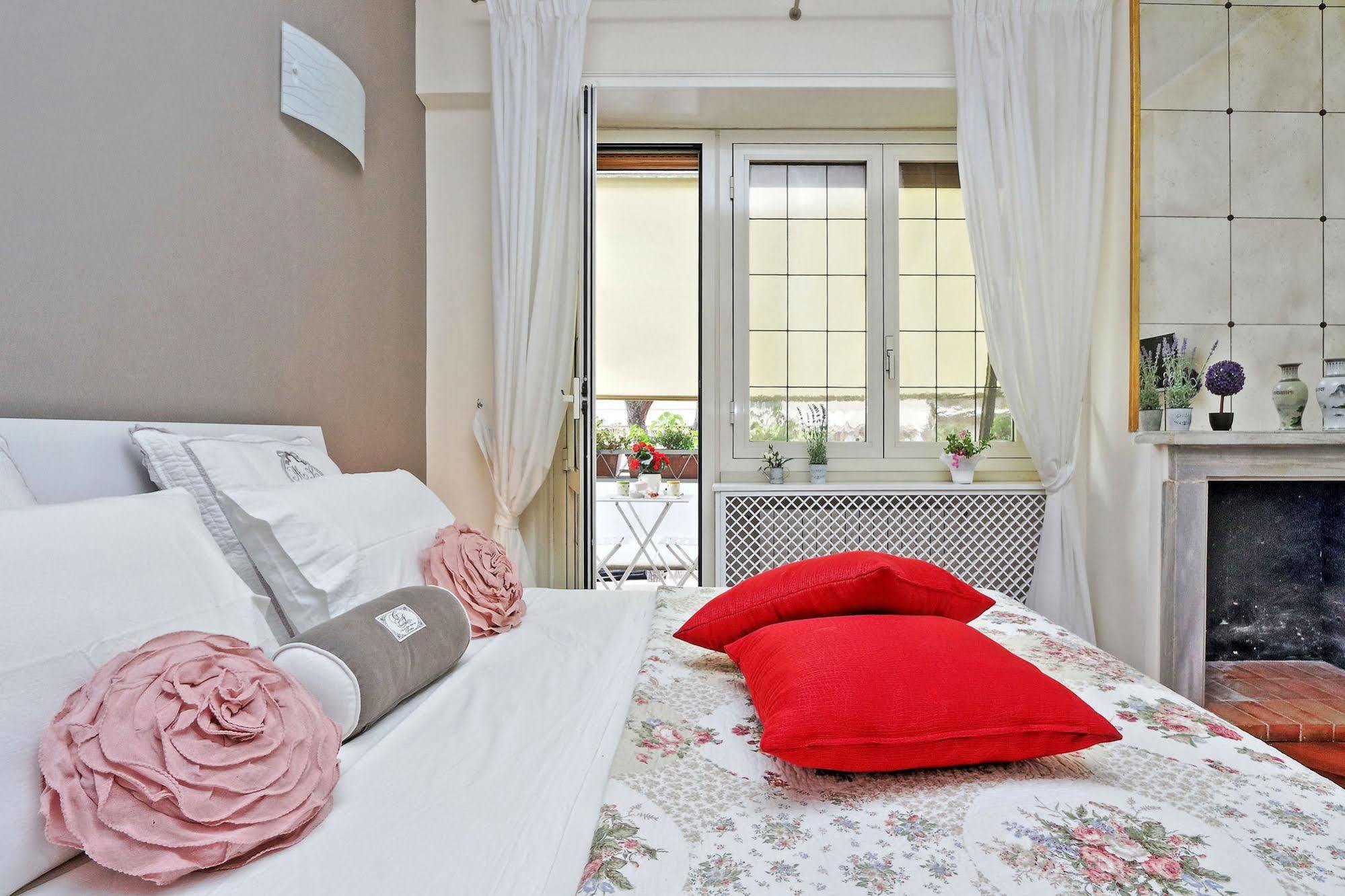 San Pietro Stazione Guesthouse Rome Exterior photo